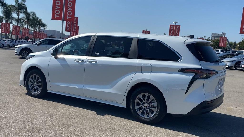 used 2023 Toyota Sienna car, priced at $47,988