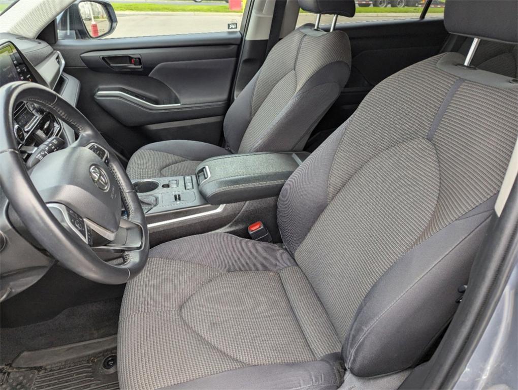 used 2022 Toyota Highlander car, priced at $29,188