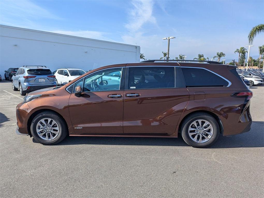 used 2021 Toyota Sienna car, priced at $30,900