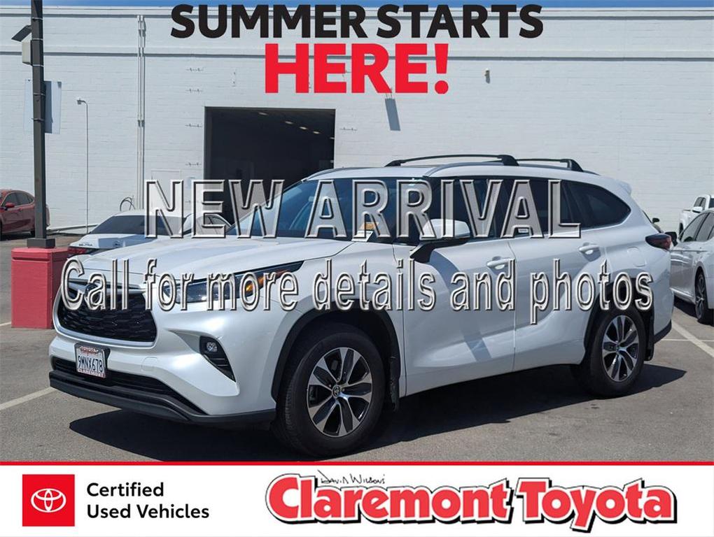 used 2024 Toyota Highlander car, priced at $40,000