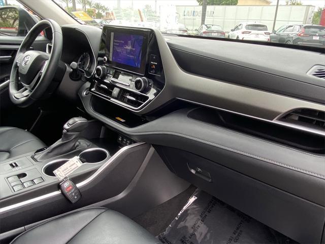 used 2024 Toyota Highlander car, priced at $41,200