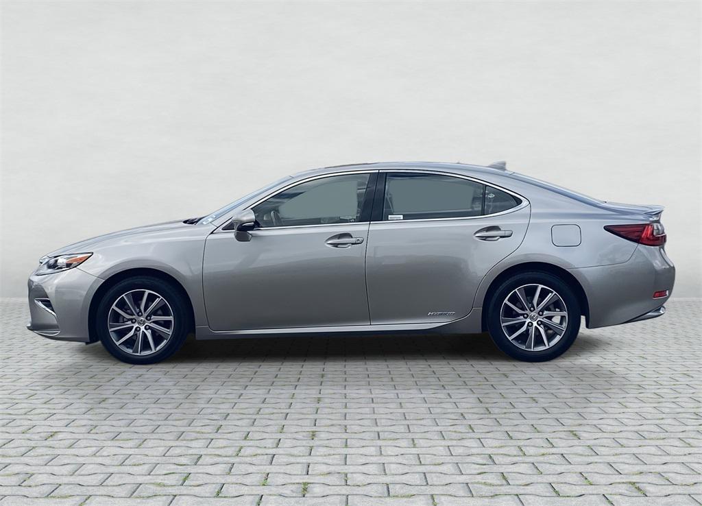 used 2016 Lexus ES 300h car, priced at $18,900