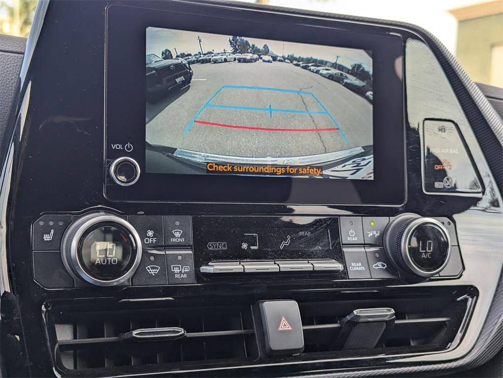 used 2023 Toyota Highlander car, priced at $38,400