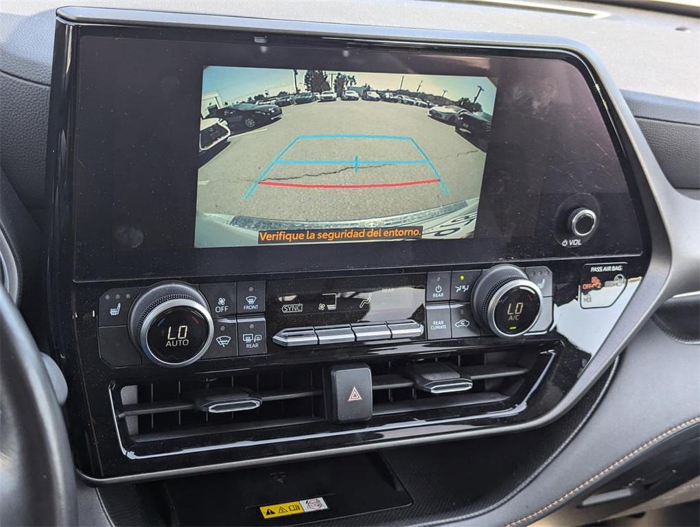 used 2023 Toyota Highlander Hybrid car, priced at $40,900