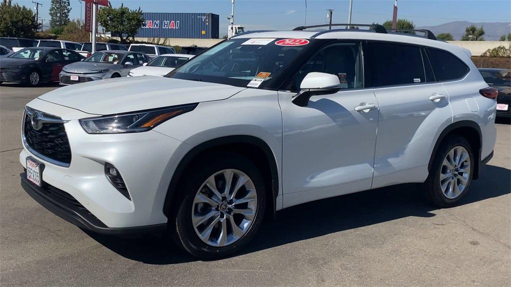 used 2022 Toyota Highlander car, priced at $39,988