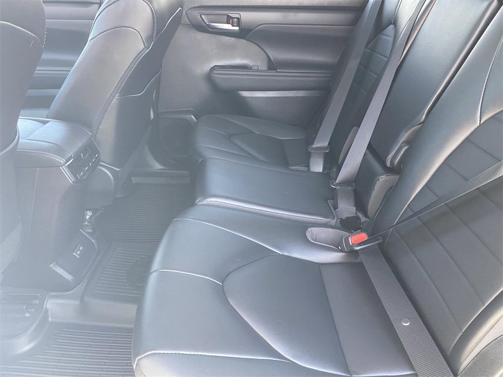 used 2023 Toyota Highlander car, priced at $34,700