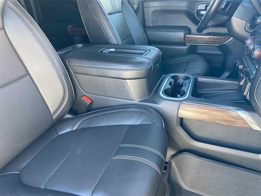 used 2022 Chevrolet Silverado 1500 car, priced at $44,300