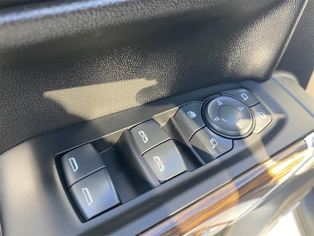 used 2022 Chevrolet Silverado 1500 car, priced at $44,300