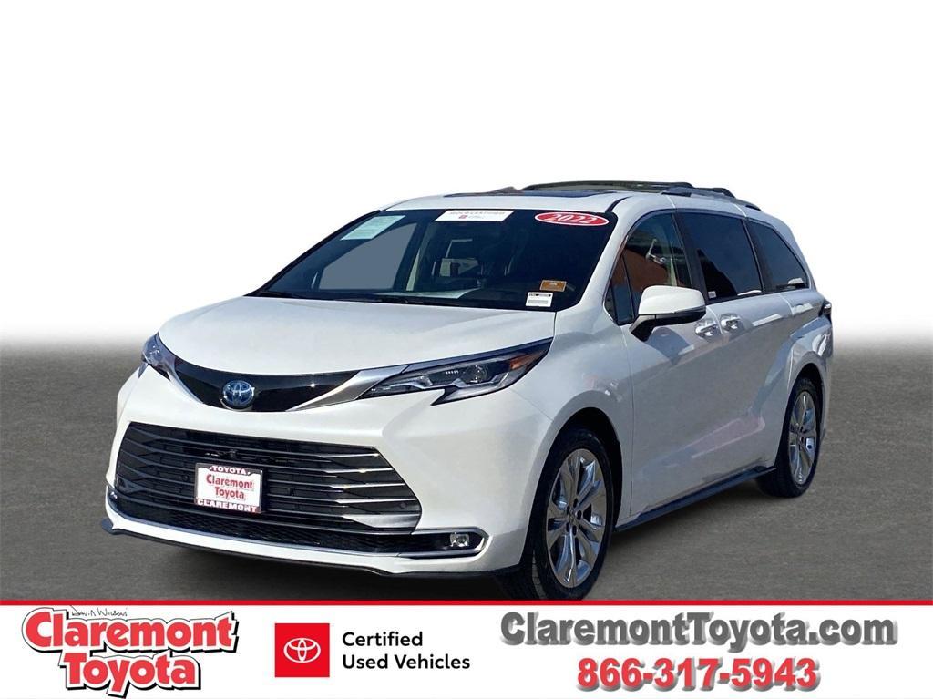 used 2022 Toyota Sienna car, priced at $49,988