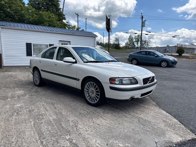 used 2002 Volvo S60 car, priced at $4,950