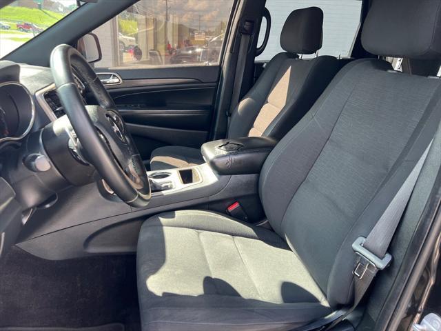 used 2016 Jeep Grand Cherokee car, priced at $9,377