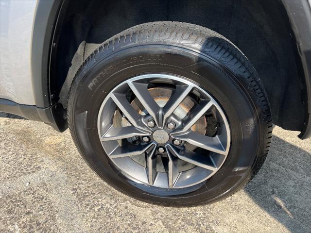 used 2017 Jeep Grand Cherokee car, priced at $14,770
