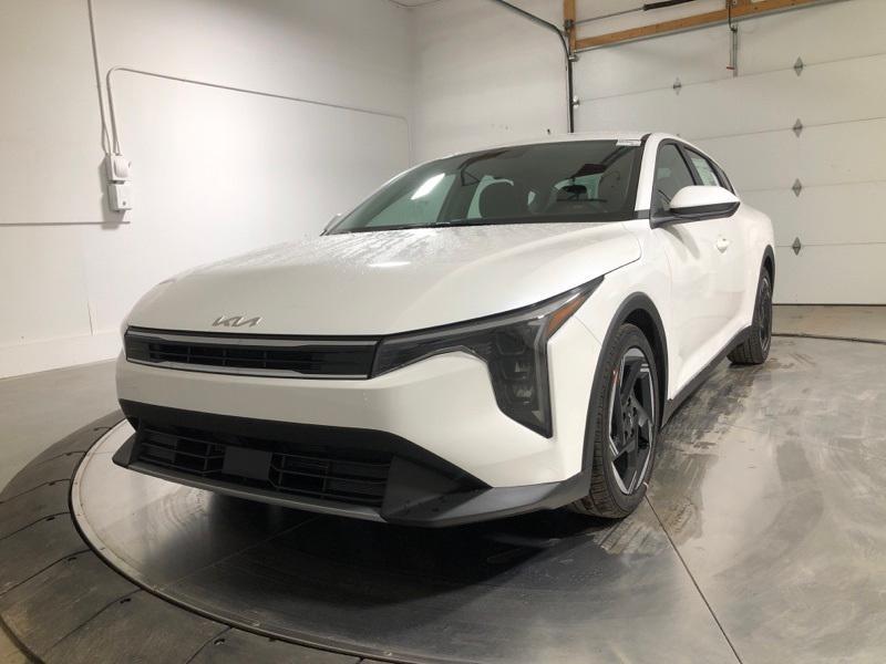 new 2025 Kia K4 car, priced at $25,040