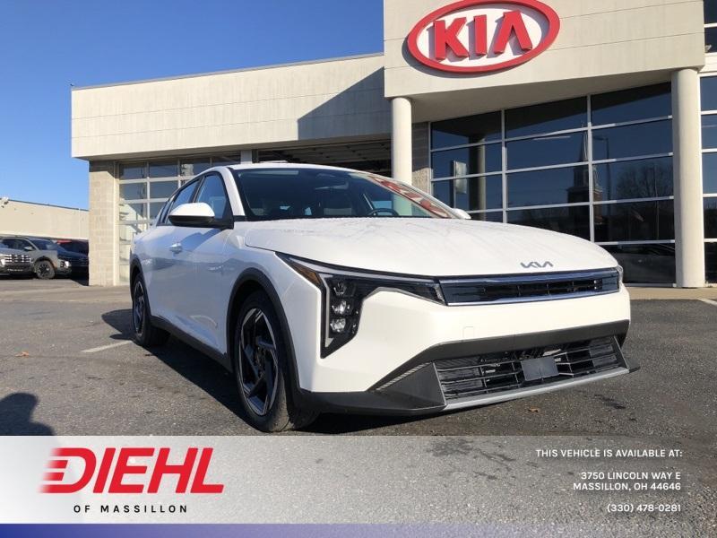 new 2025 Kia K4 car, priced at $25,215