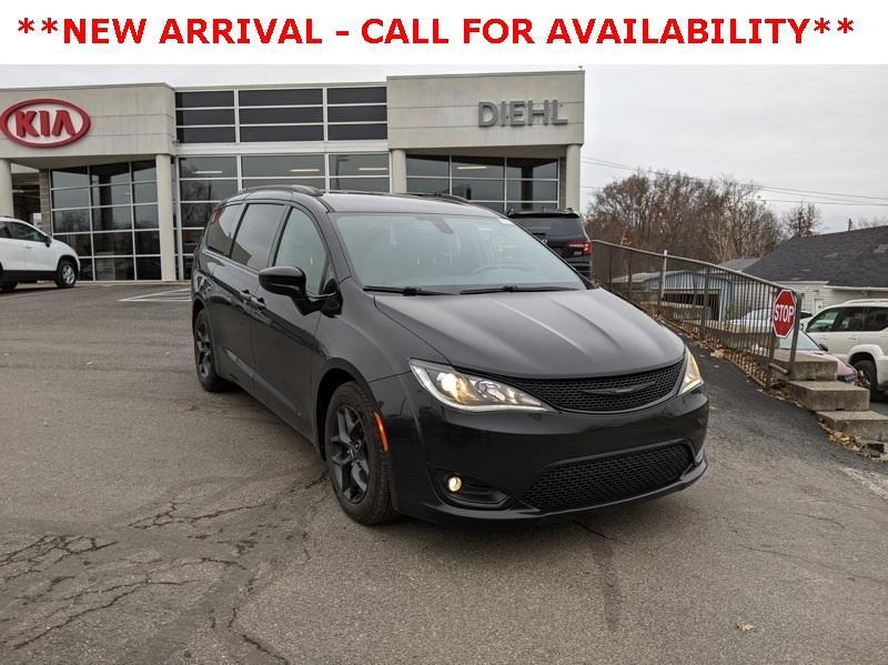 used 2018 Chrysler Pacifica car, priced at $19,205