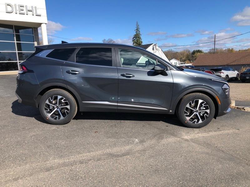 new 2025 Kia Sportage car, priced at $30,835