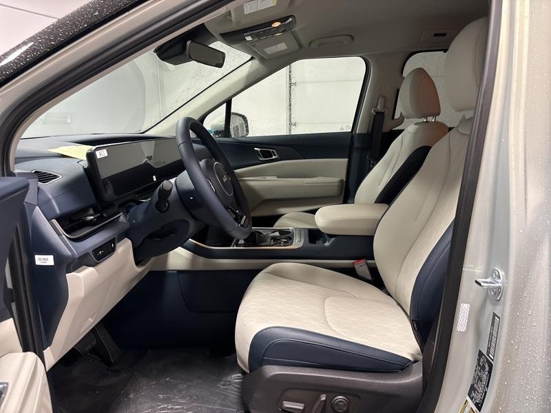 new 2025 Kia Carnival car, priced at $39,539