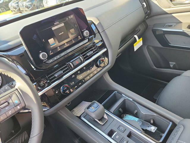 new 2025 Nissan Pathfinder car, priced at $35,690