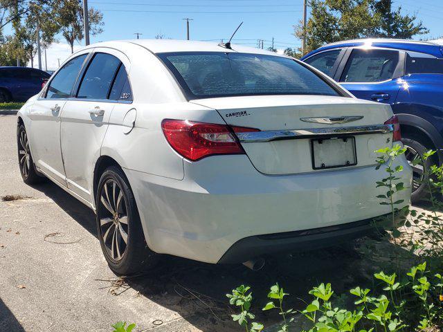 used 2013 Chrysler 200 car