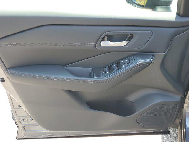 new 2025 Nissan Rogue car, priced at $33,985