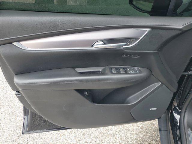 used 2017 Cadillac XT5 car, priced at $13,720
