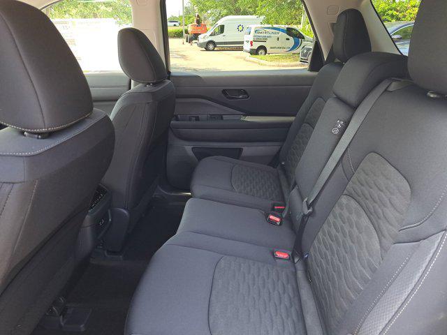 new 2025 Nissan Pathfinder car, priced at $41,775