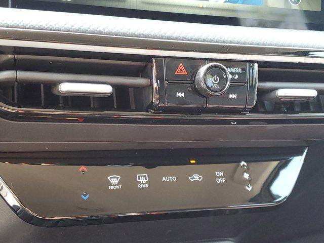 new 2025 Nissan Kicks car, priced at $28,185