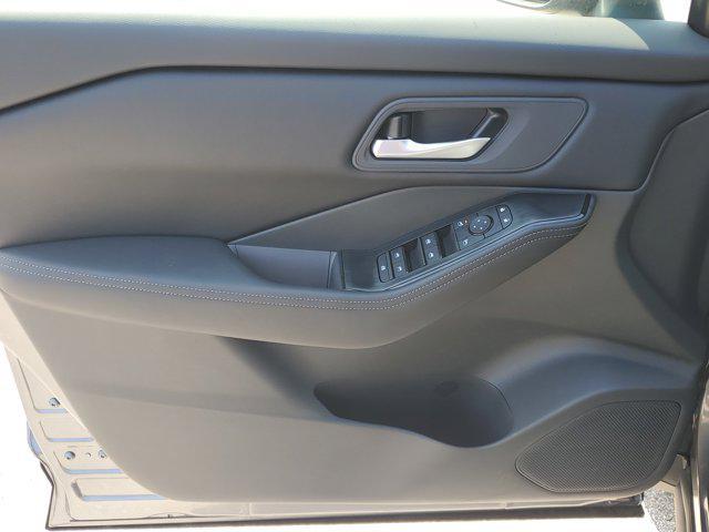 new 2025 Nissan Rogue car, priced at $31,985