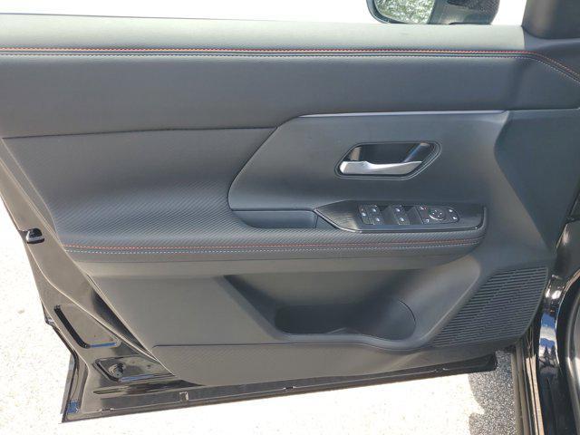 new 2025 Nissan Kicks car, priced at $26,075