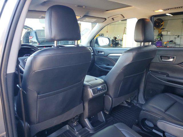 used 2019 Toyota Highlander car, priced at $15,495