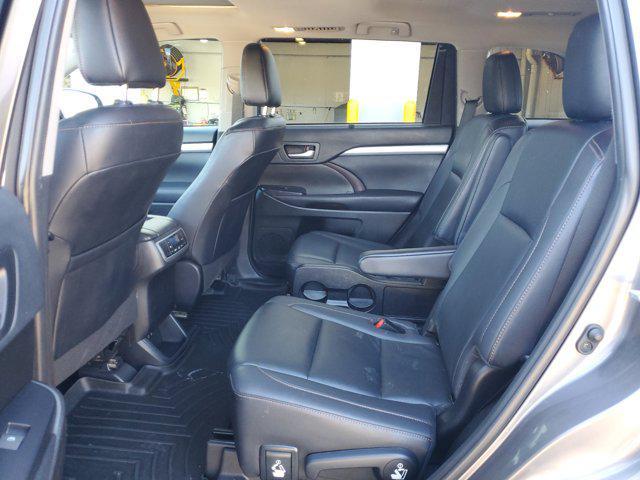 used 2019 Toyota Highlander car, priced at $15,495