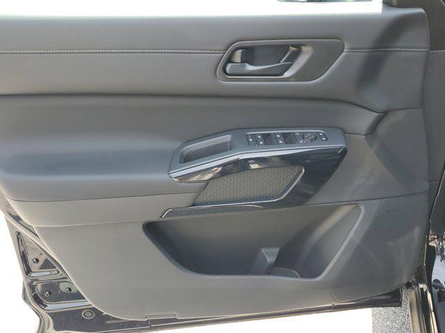 new 2025 Nissan Pathfinder car, priced at $43,945
