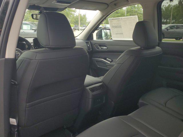 new 2025 Nissan Pathfinder car, priced at $46,935