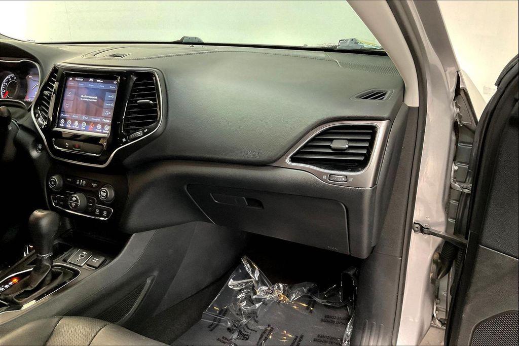 used 2020 Jeep Cherokee car, priced at $20,995