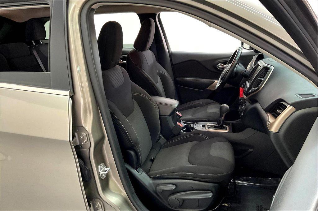 used 2017 Jeep Cherokee car, priced at $10,295