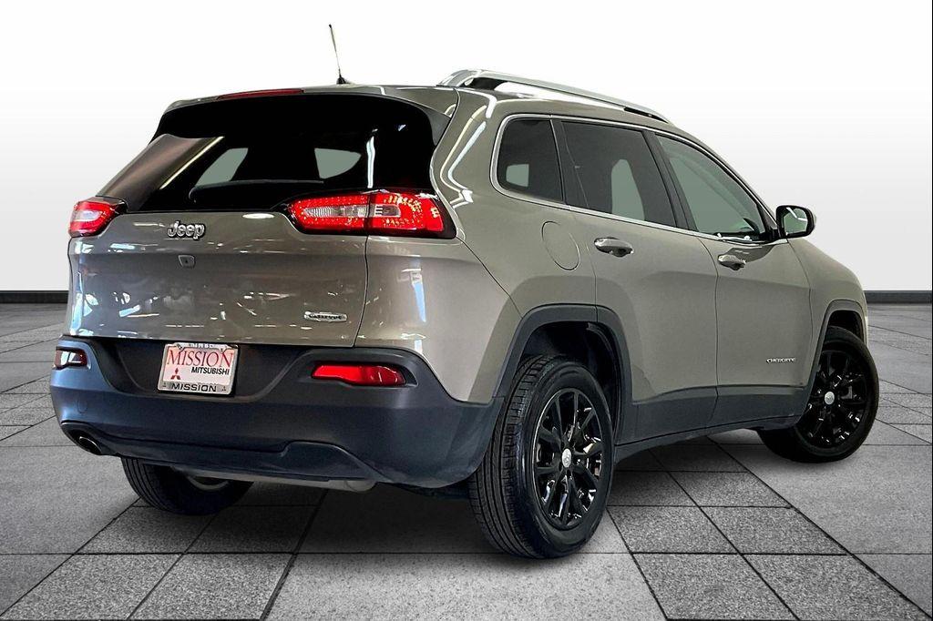 used 2017 Jeep Cherokee car, priced at $10,295