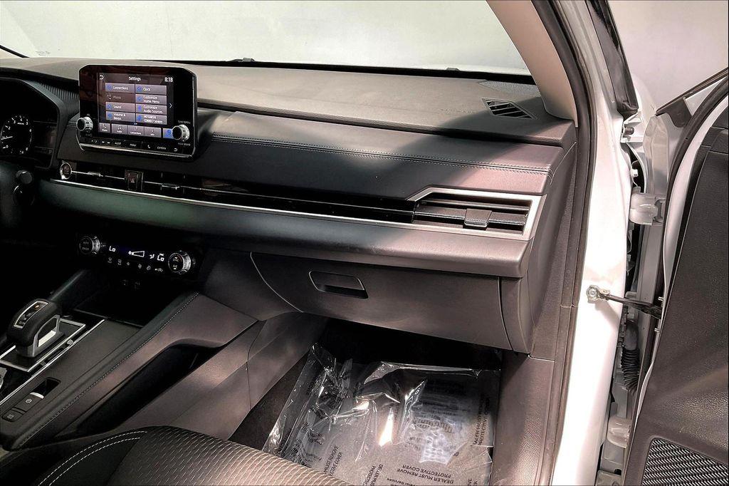 used 2024 Mitsubishi Outlander car, priced at $26,595