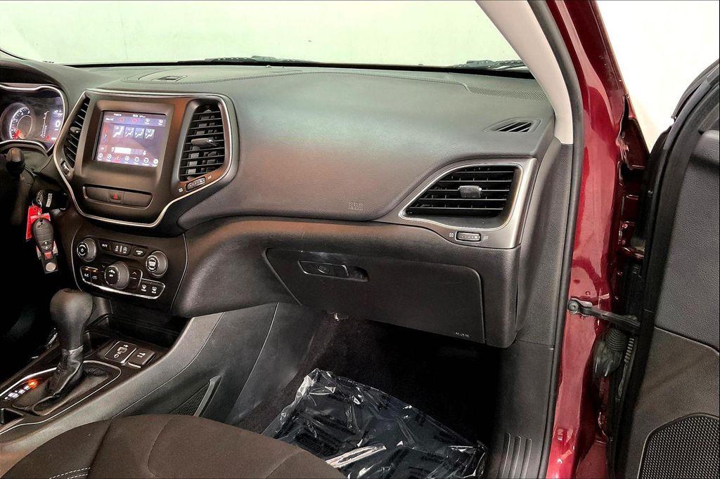 used 2019 Jeep Cherokee car, priced at $13,995