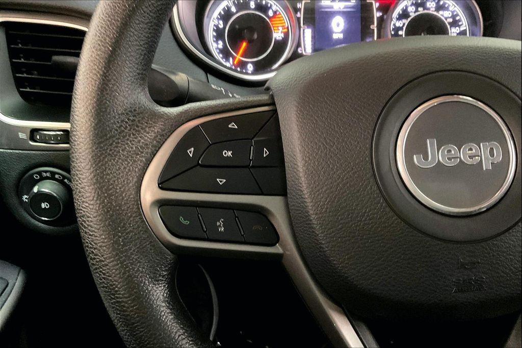 used 2019 Jeep Cherokee car, priced at $13,995