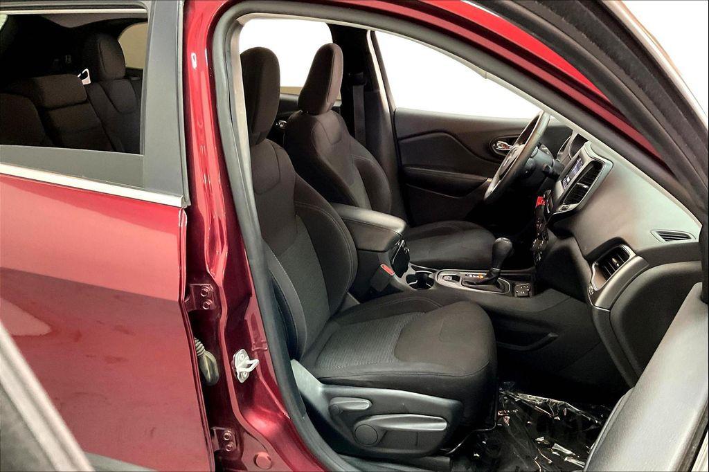used 2019 Jeep Cherokee car, priced at $13,995