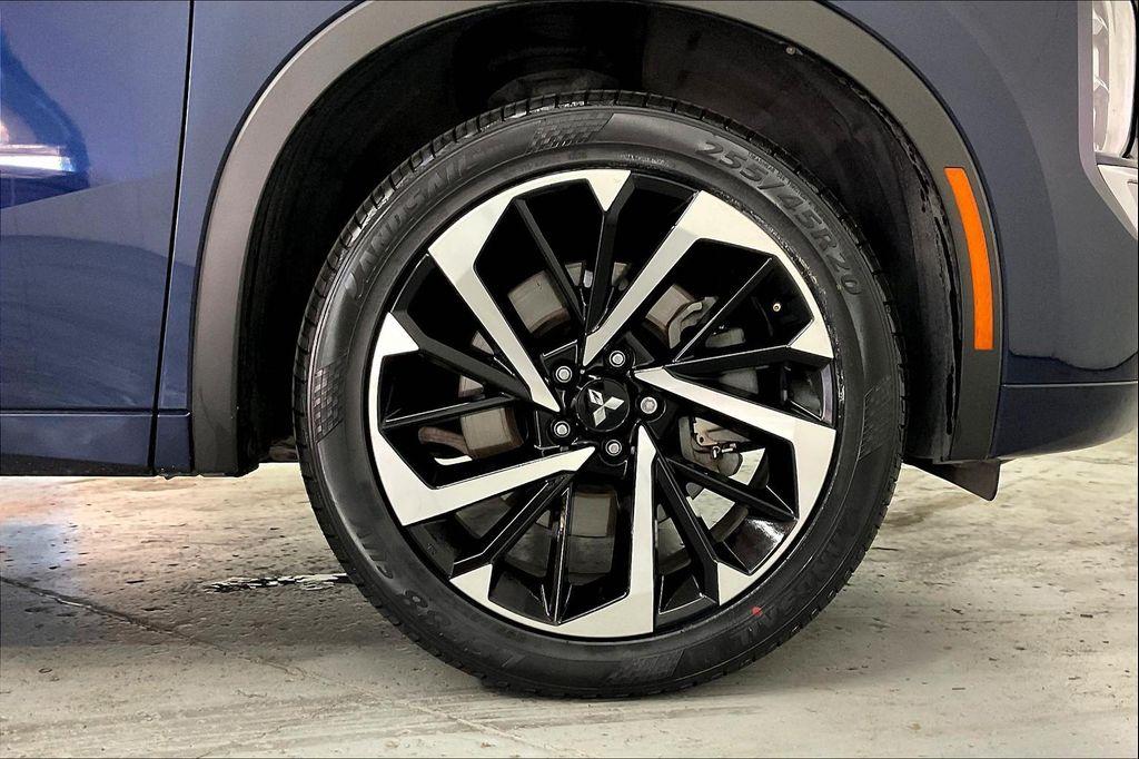 used 2022 Mitsubishi Outlander car, priced at $23,595