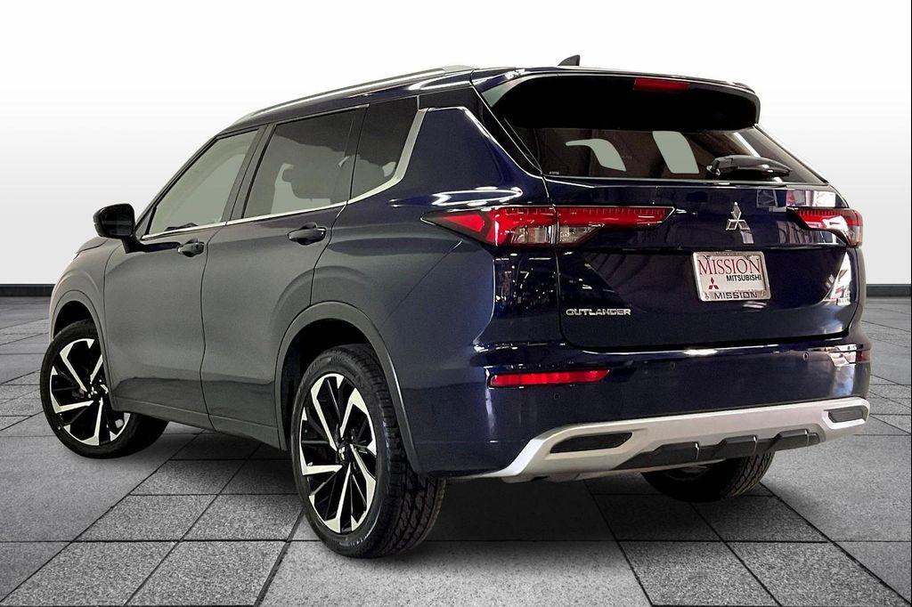 used 2022 Mitsubishi Outlander car, priced at $23,595