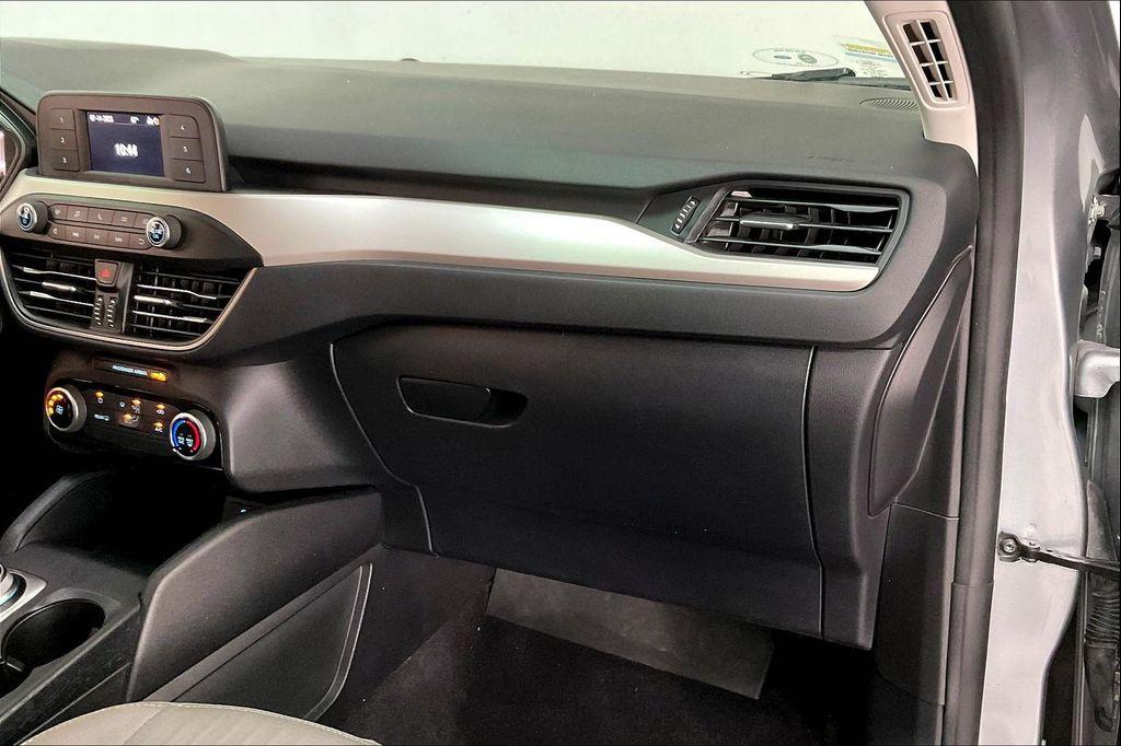 used 2022 Ford Escape car, priced at $19,595