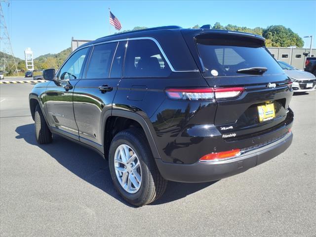 new 2025 Jeep Grand Cherokee car, priced at $39,985