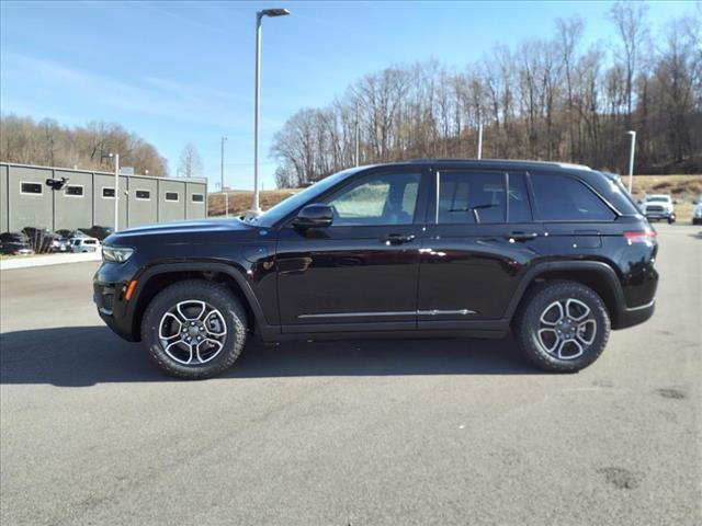 new 2023 Jeep Grand Cherokee car, priced at $45,249