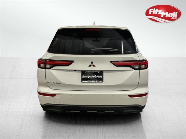 new 2024 Mitsubishi Outlander car, priced at $30,140