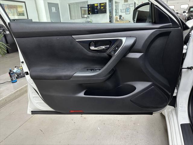 used 2014 Nissan Altima car