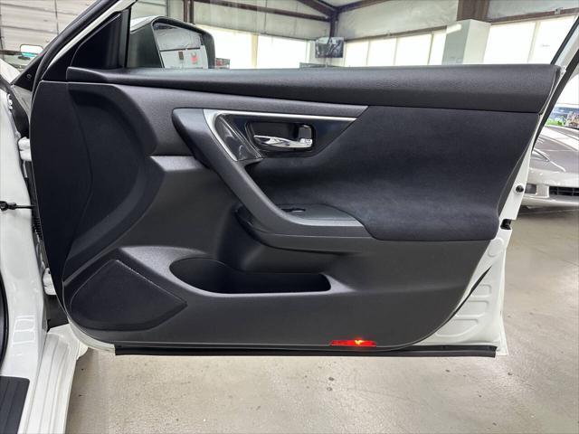 used 2014 Nissan Altima car