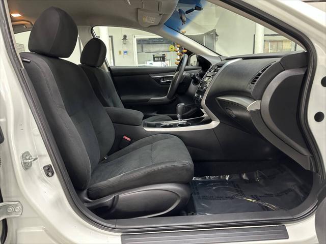 used 2014 Nissan Altima car