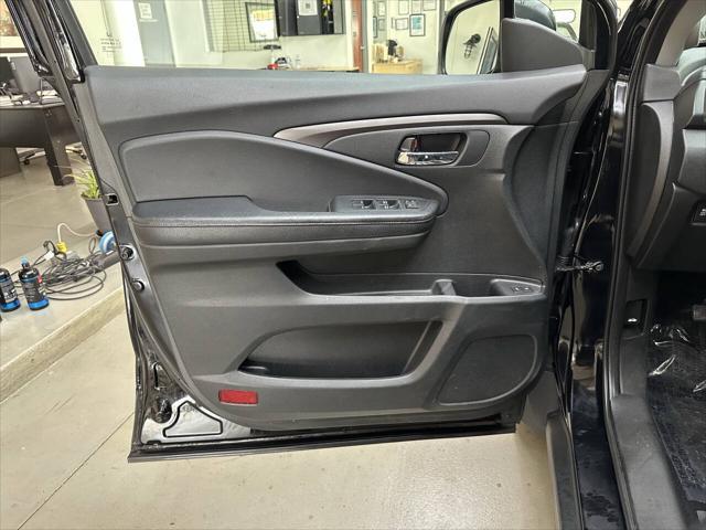 used 2016 Honda Pilot car